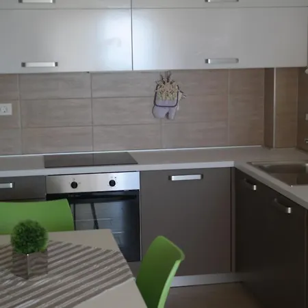 Apartment Toth - Benici *
