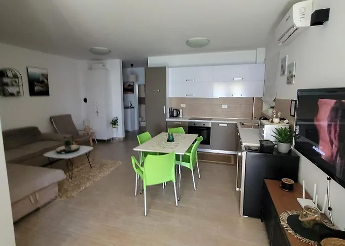 Apartment Toth - Benici *