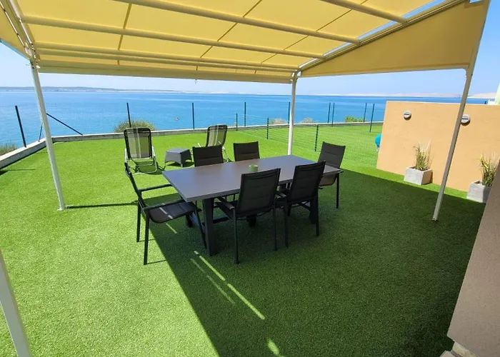 Toth - Benici 아파트 르티나